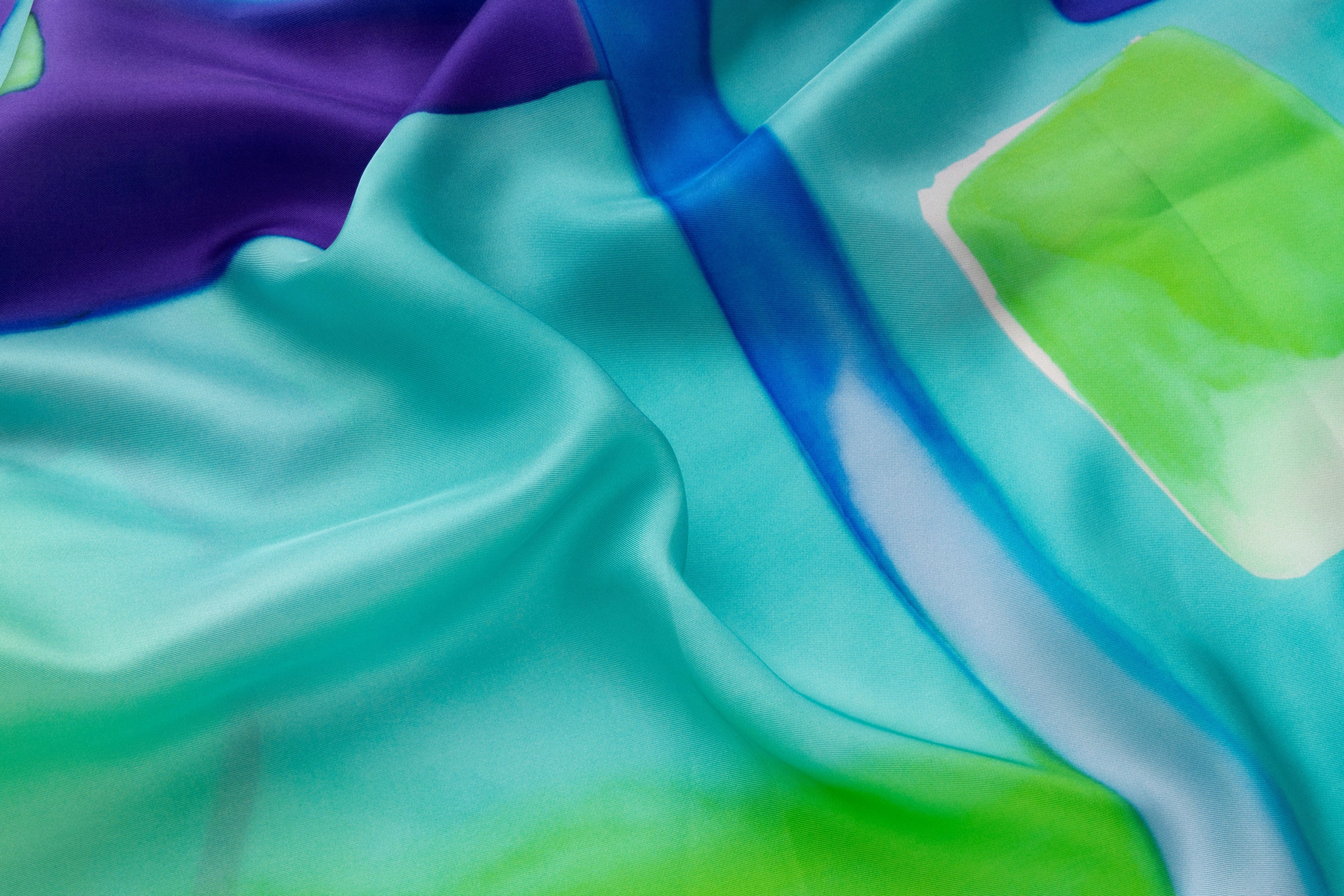 COCKTAIL CHIC: L'HEURE BLEU D'ÉTÉ- FOULARD DE SOIE- COUP DE COEUR DE SHOPIE