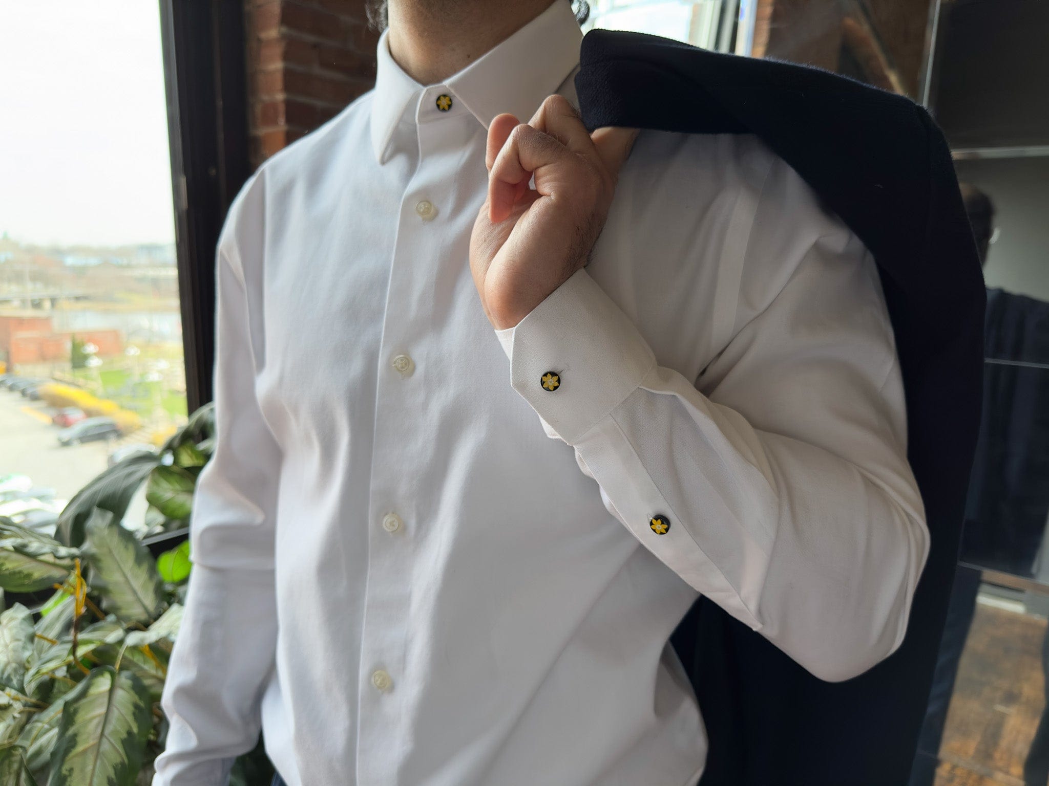 Model wearing the Cochic Canadian Cancer Society Daffodil Shirt Collar and cuff extender