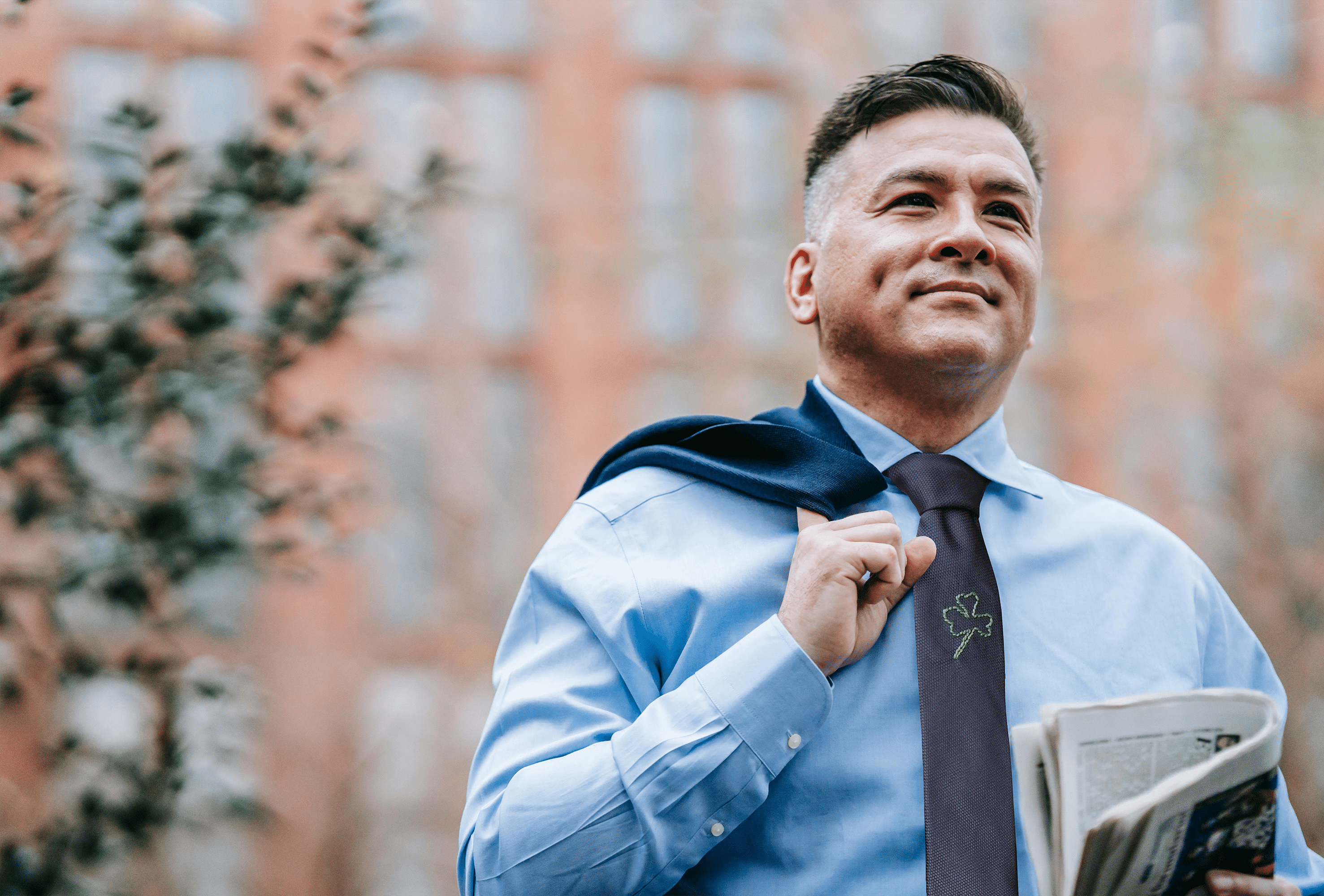 Picture of a man wearing Cochic St Patrick Tie.
