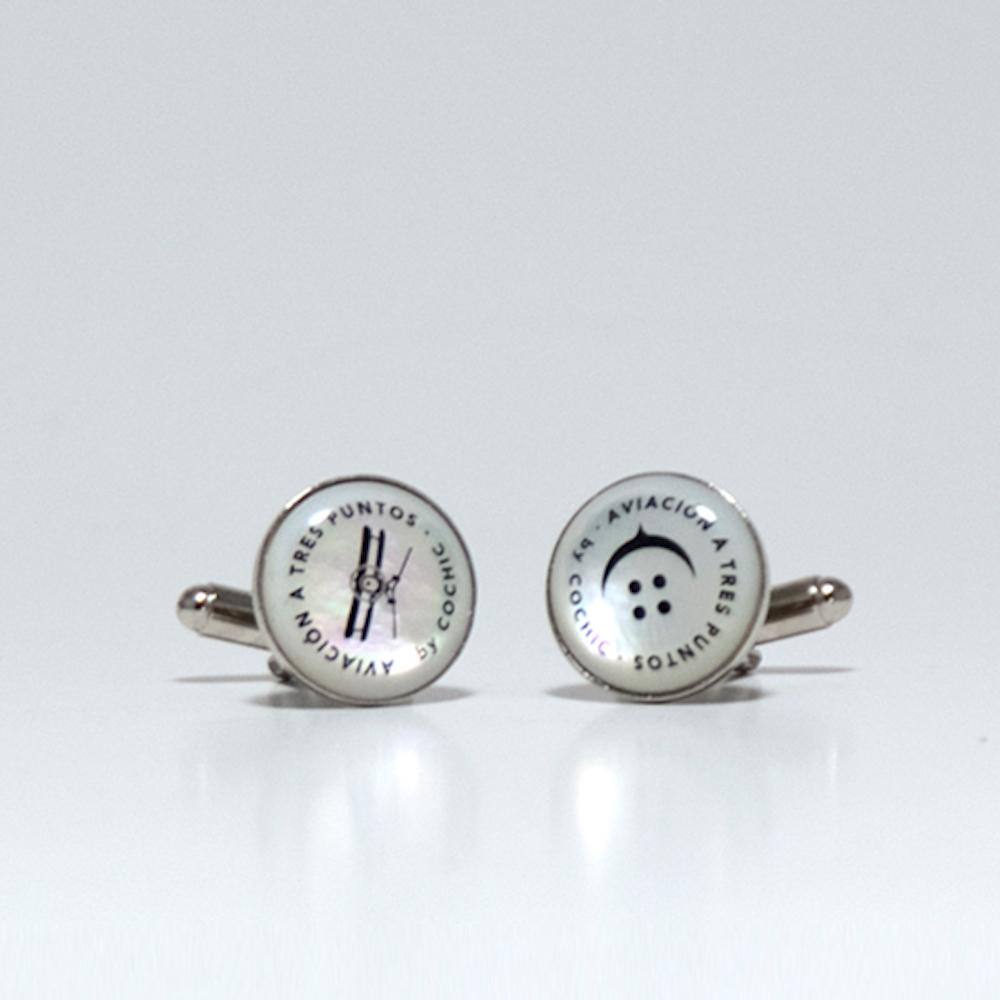 BOUTONS DE MANCHETTE AVEC DEUX EXTENSEURS DE COL – LE CADEAU DE PRESTIGE