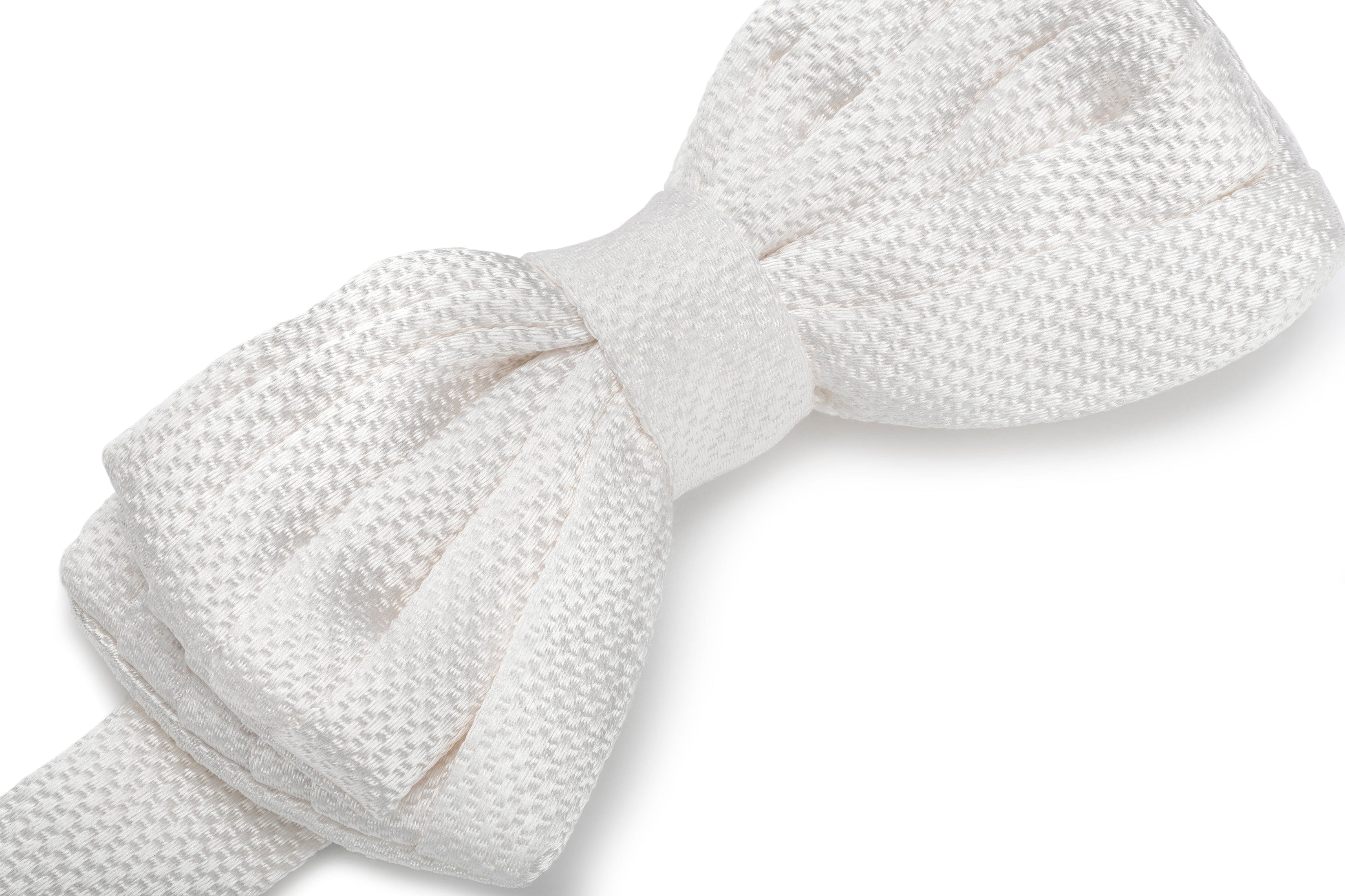 Rose Blanche Bow Tie (100% Silk, White)
