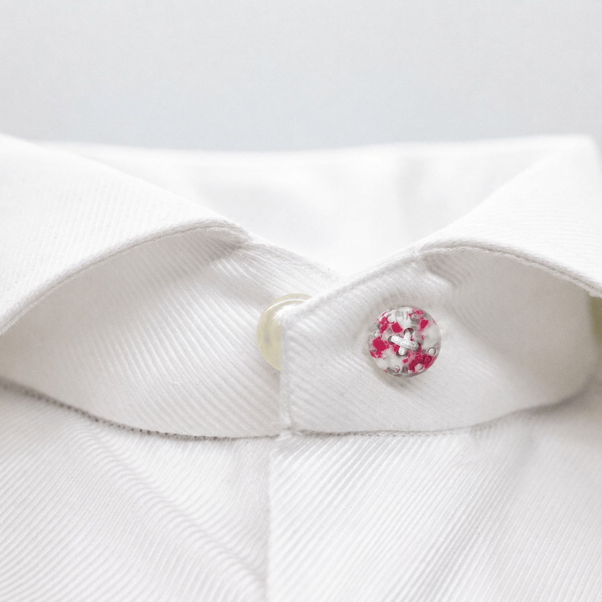 UPCYCLED PLASTIC BUTTON EXTENDER - PINK (5PCS)