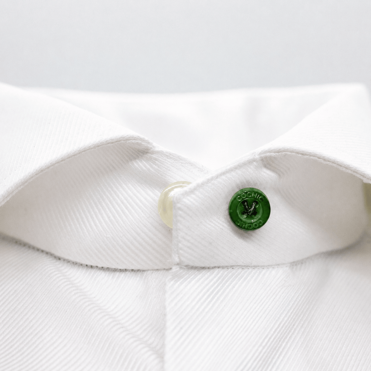 MOTHER OF PEARL BUTTON EXTENDER - GREEN (5PCS)