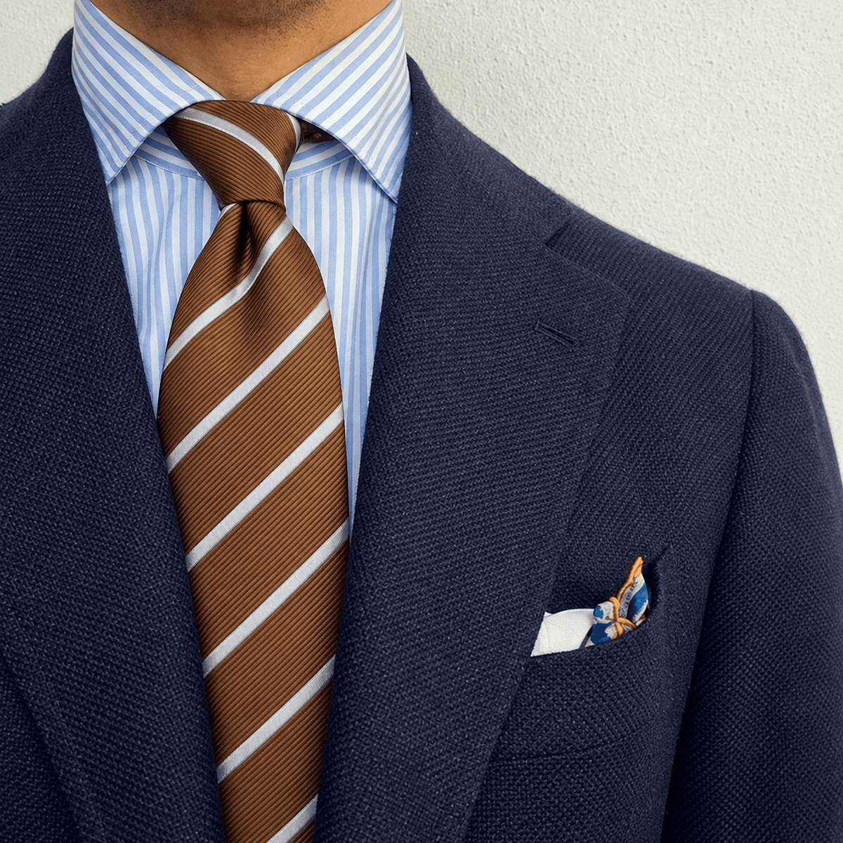 THE WINDSOR STRIPE - BOTTIGLIA TIE worn, Cognac